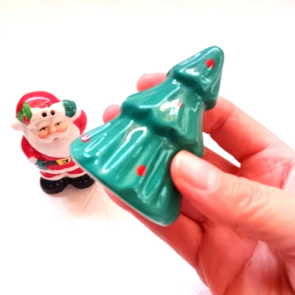 NWOT Celebrate It Ceramic Santa & Christmas Tree Salt & Pepper Shaker